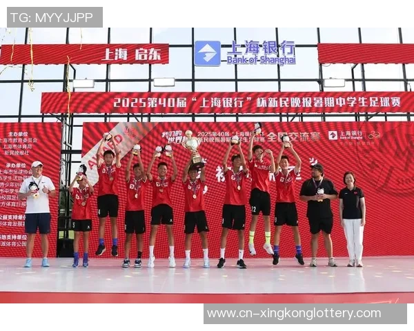 中国足球队长的责任与挑战:引领球队走向辉煌的道路 中国足球队长的责任与挑战:引领球队走向辉煌的道路